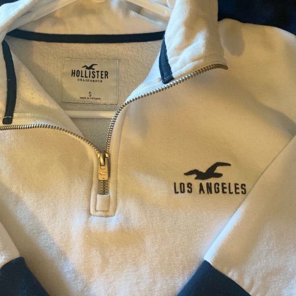 Hollister oversized half zip sweater - Picture 2 of 5
